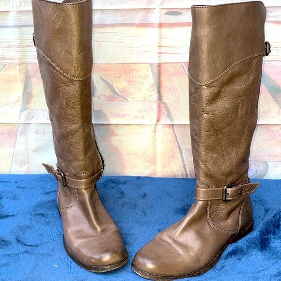 Woman’s sz 9 leather over the calf heeled boots by The Frye Company - Picture 1 of 9